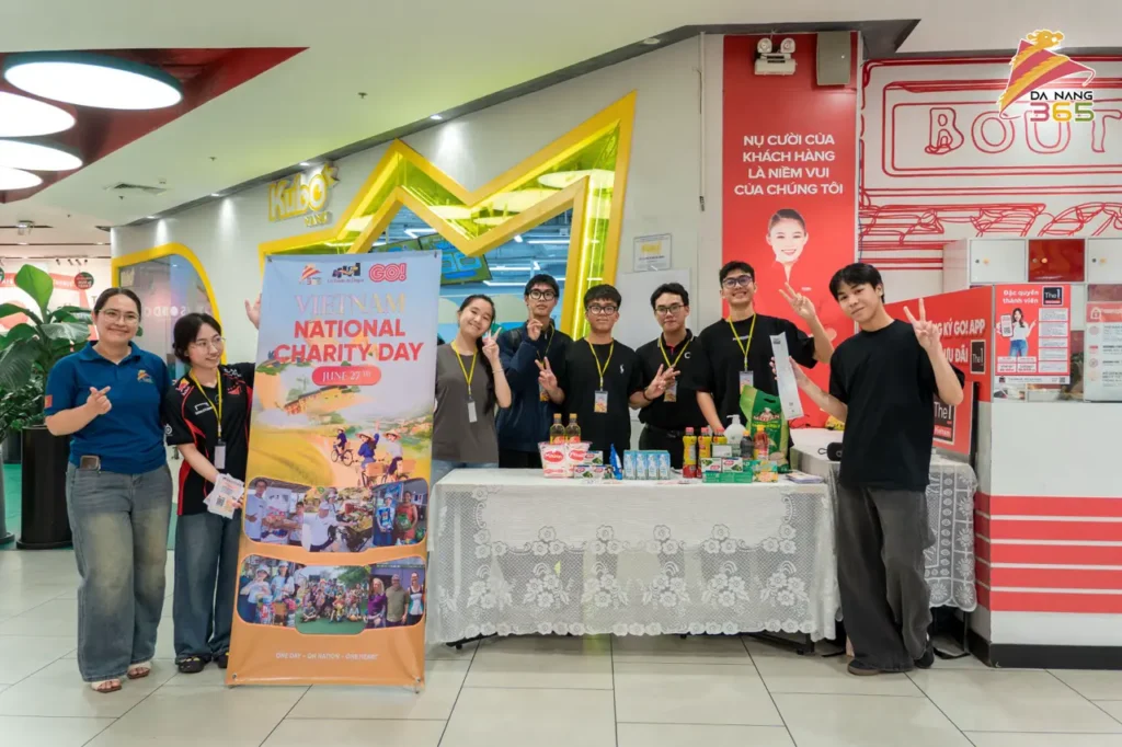 L'équipe de Go Market à Danang pour le Vietnam charity day