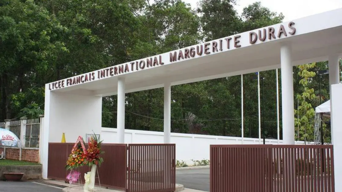 Portail du lycée français international Marguerite-Duras à Ho Chi Minh-Ville